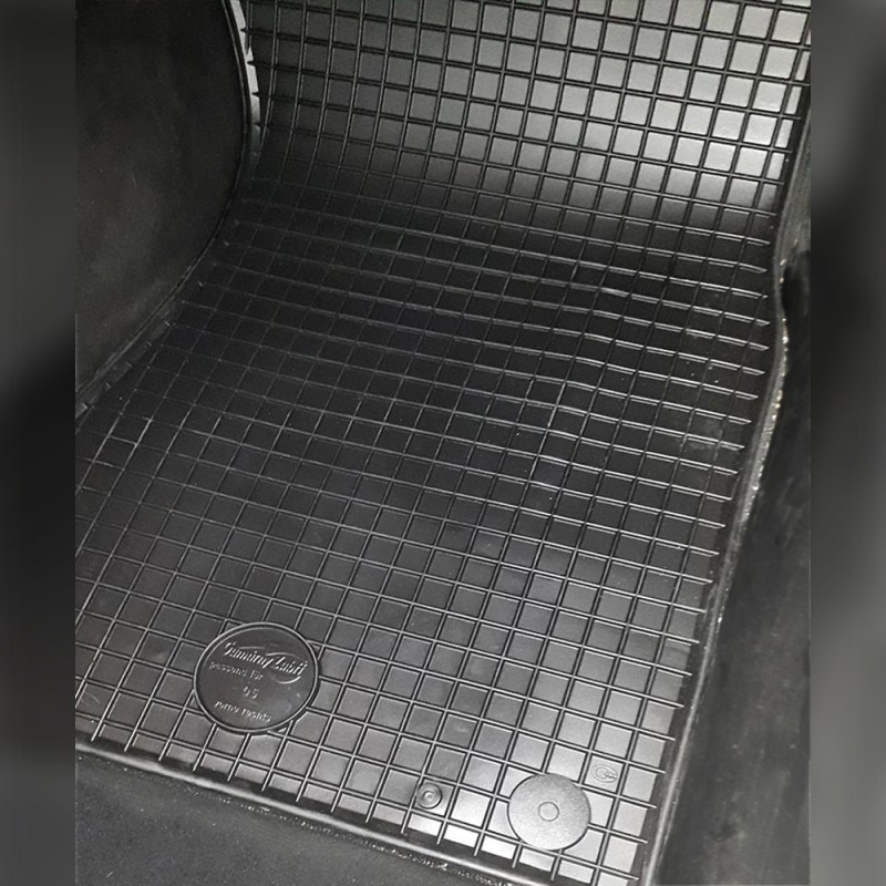 Set Covorase Auto Cauciuc Umbrella Pentru Fiat Bravo (2007-2014); Stilo (2001-2007); Alfa Romeo Giulietta (2010-); Lancia Delta (2007-2014)