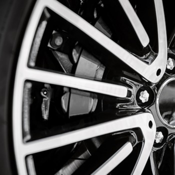 Vopsea Spray Negru Pentru Etriere Frane 400Ml Brilliante